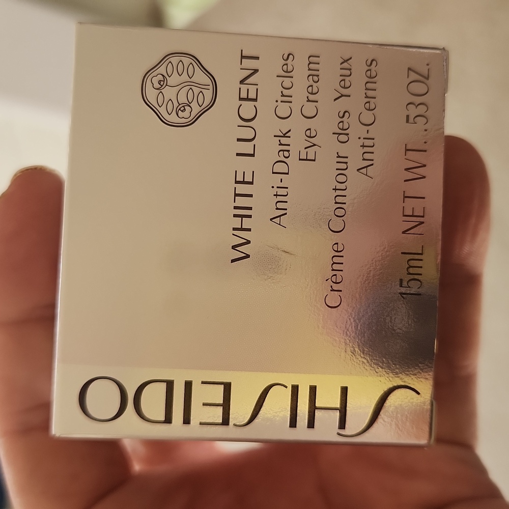 White lucent anti-dark circles eye cream